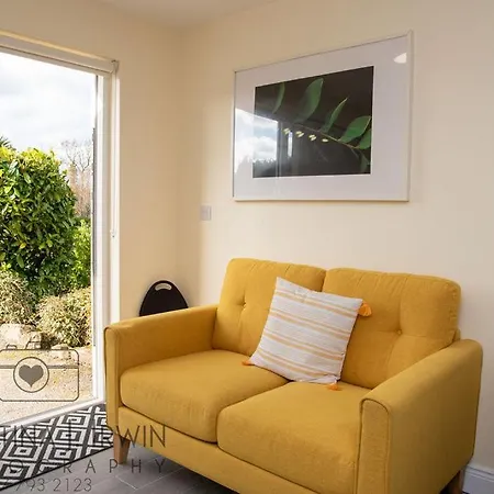 The Snug Apartment *